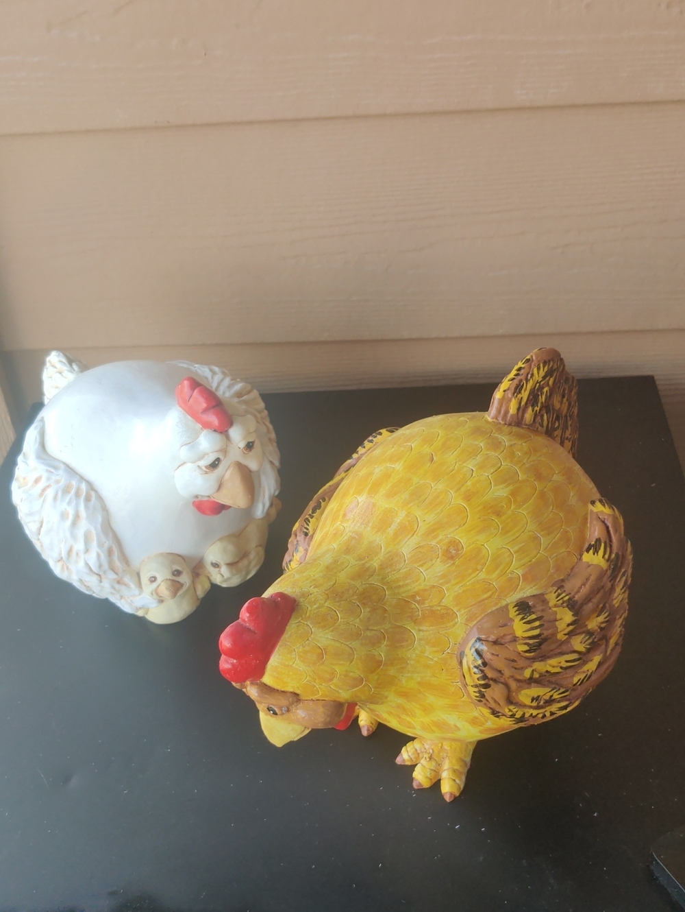 Two 1997 Vicki Thomas Enesco Chicken Gourd Figurine Folk Art Decor...